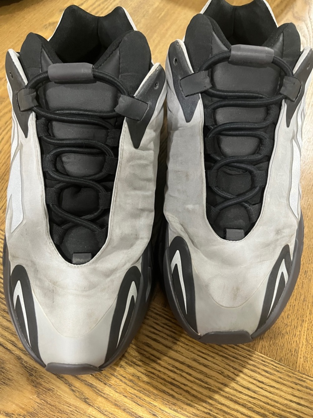 Yeezy Men's Gray and Black Wave Runner Sneakers